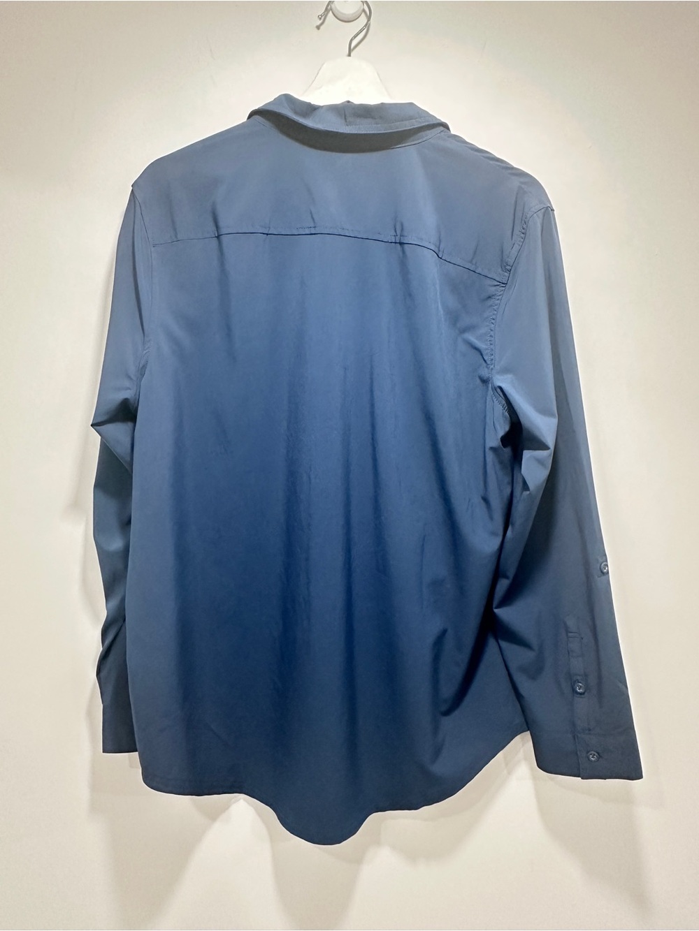 Eddie Bauer Classic Fit Blue Button-Down Shirt Size L - Picture 8 of 9